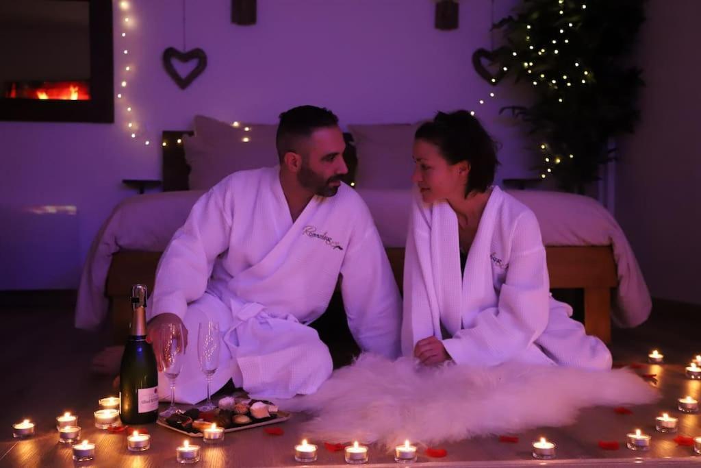 Love Room Unique - Sauna / Jacuzzi Charleville-Mézières Exterior foto