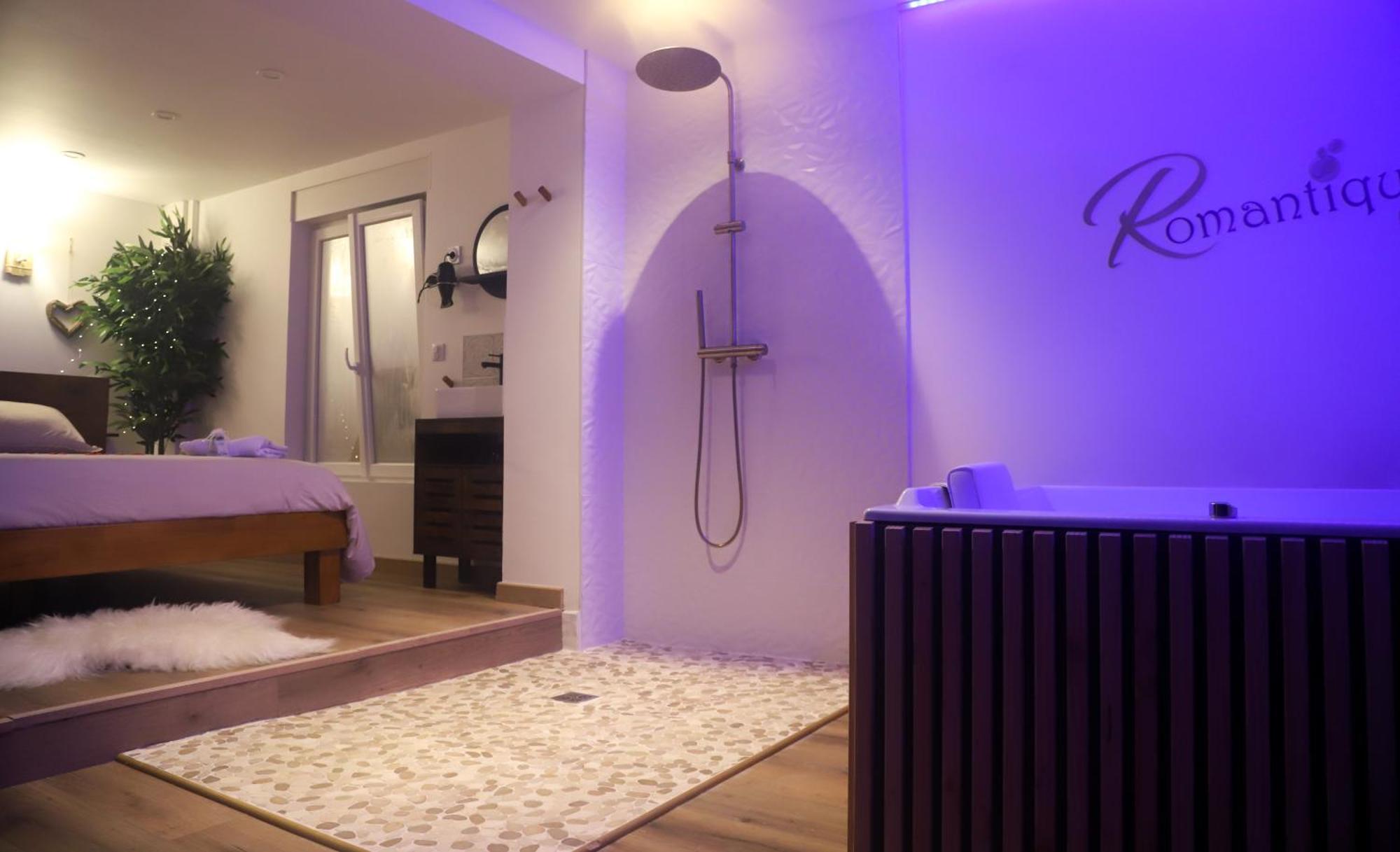Love Room Unique - Sauna / Jacuzzi Charleville-Mézières Exterior foto